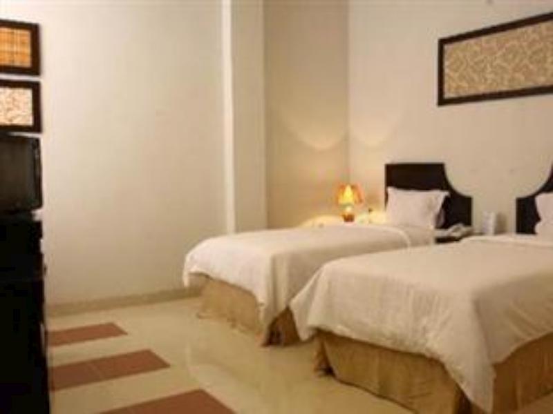 Oyo 424 Asia Hotel Makassar Kültér fotó