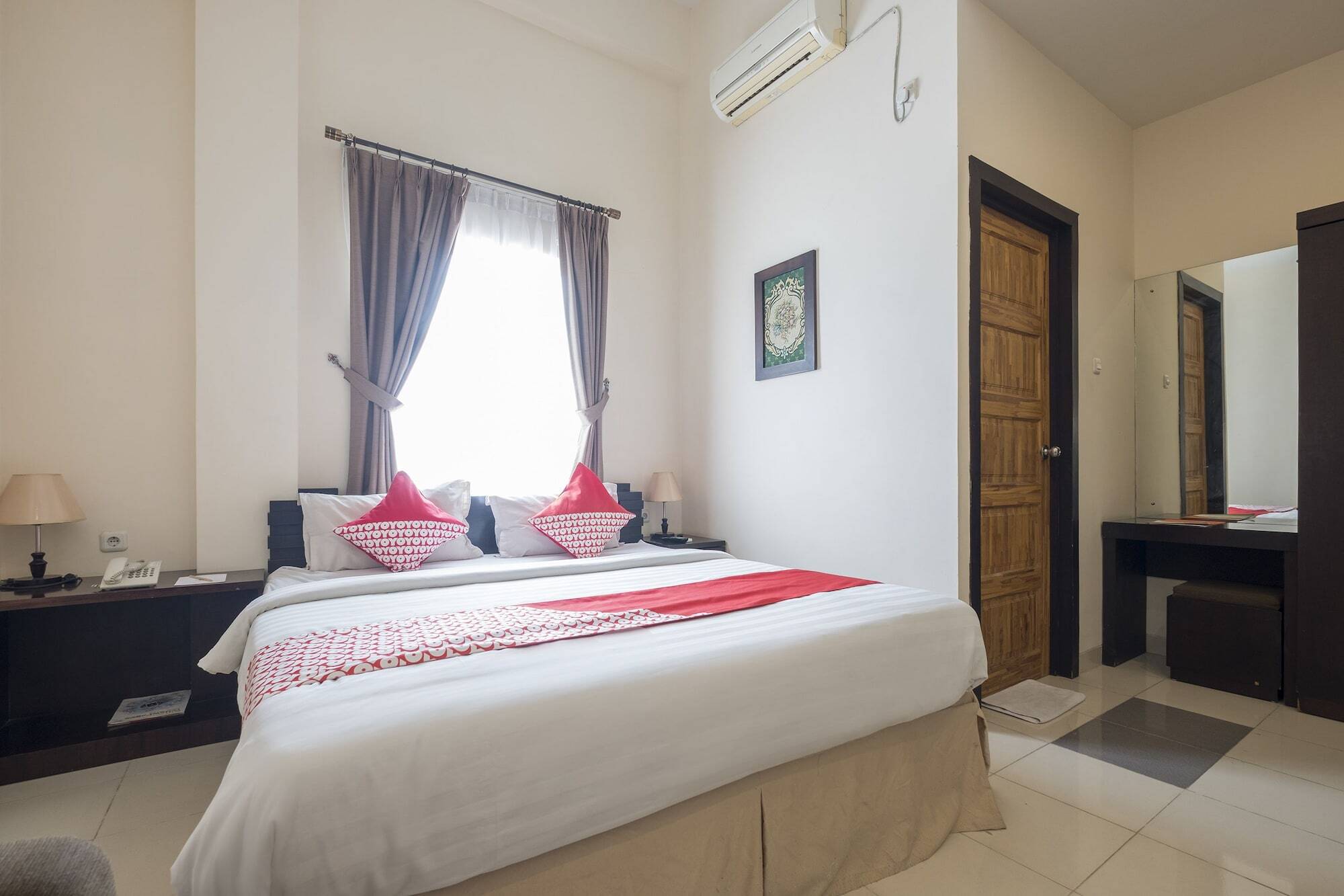 Oyo 424 Asia Hotel Makassar Kültér fotó